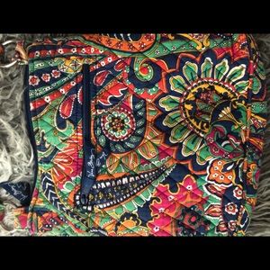 Cross body Vera Bradley purse